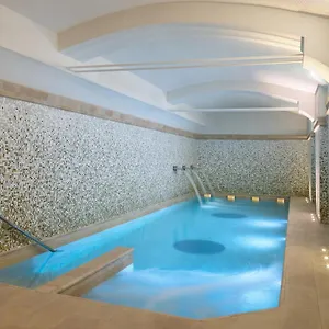 **** Otel Galles İtalya