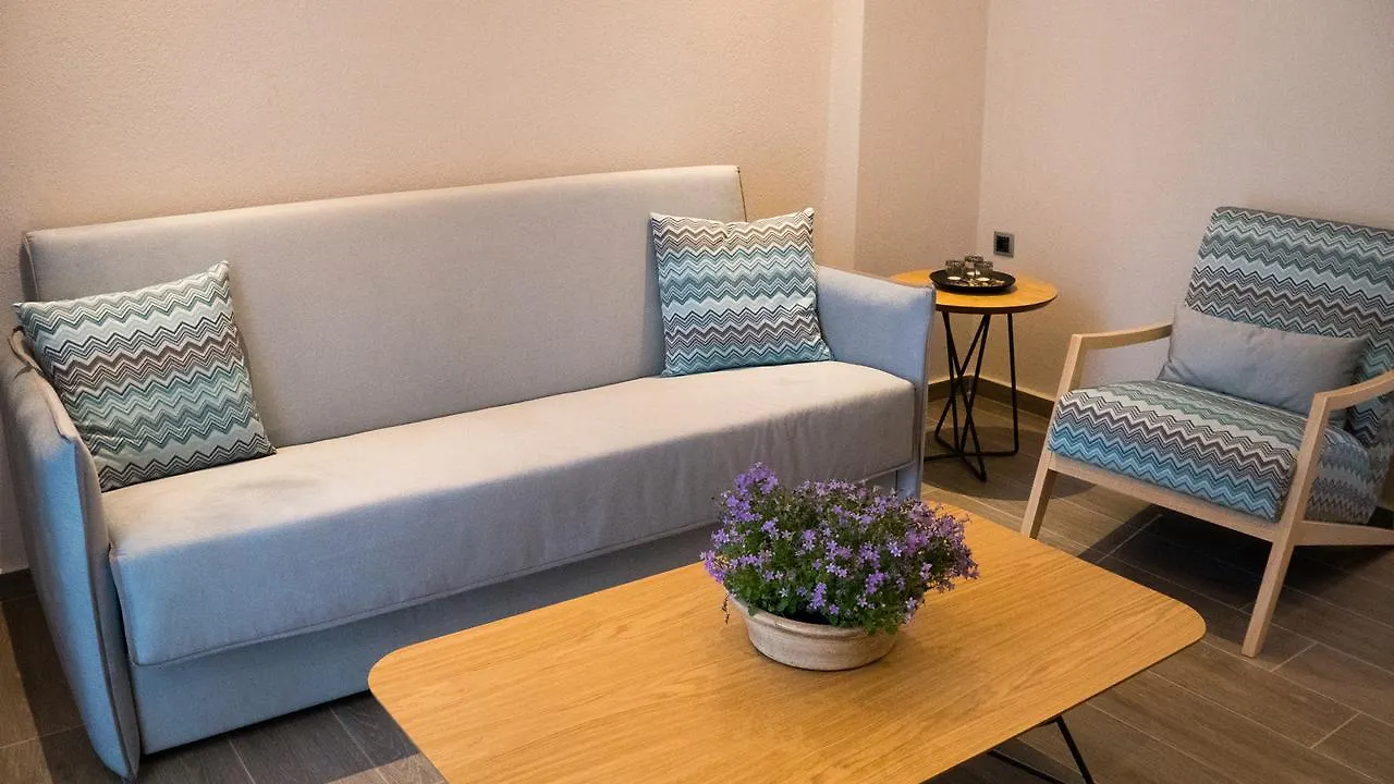 ניקיטי Costa Domus Blue Luxury Apartments