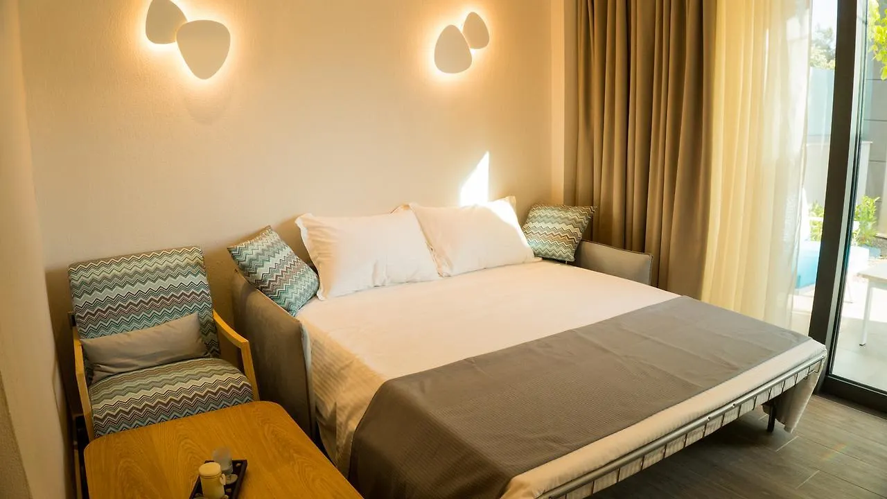 ניקיטי Costa Domus Blue Luxury Apartments